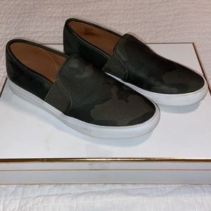 Steven Madden Slip On